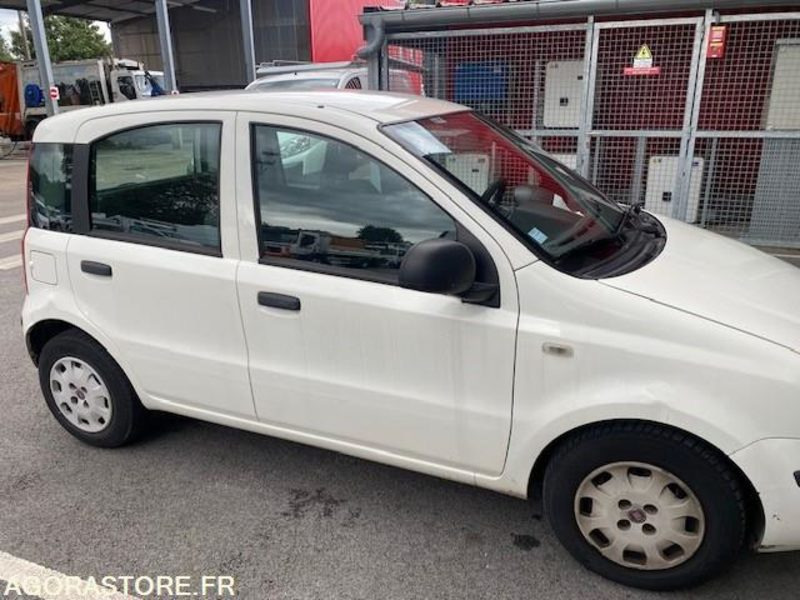 FIAT PANDA ESSENCE (PAR 1427) - Automobil: Foto 1 FIAT PANDA ESSENCE (PAR 1427) - Automobil: Foto 1