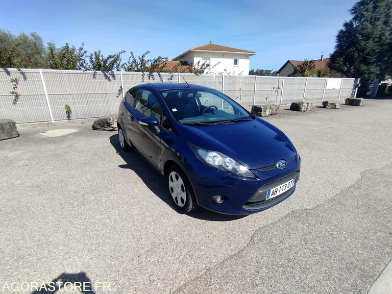 FORD FIESTA 1.4 TDCI DIESEL - ANNEE 2009 - 168000 KMS - 5 PLACES - Automobil: Foto 1 FORD FIESTA 1.4 TDCI DIESEL - ANNEE 2009 - 168000 KMS - 5 PLACES - Automobil: Foto 1
