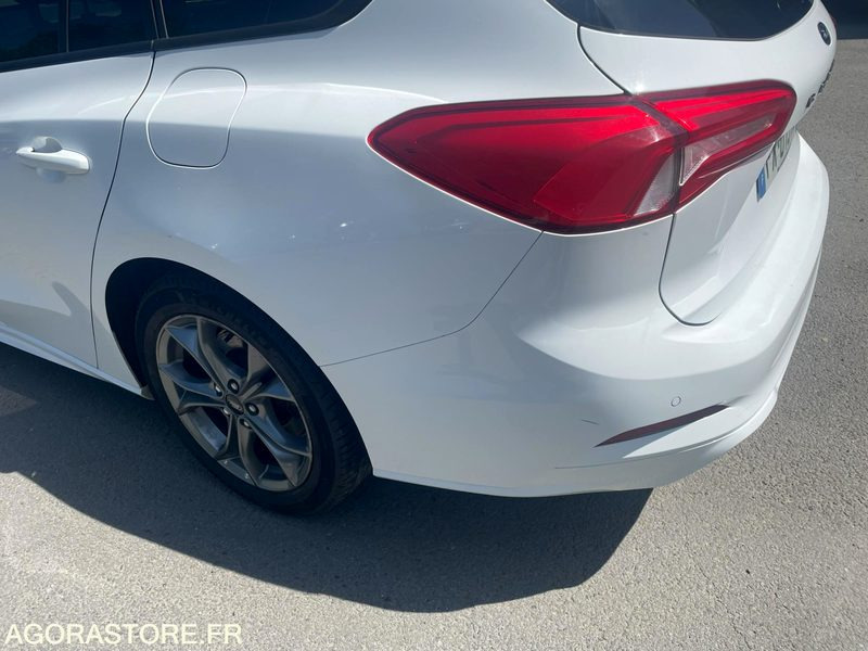 FORD FOCUS finition ST Line 122800 Kms 2021 - Mașină break: Foto 2 FORD FOCUS finition ST Line 122800 Kms 2021 - Mașină break: Foto 2