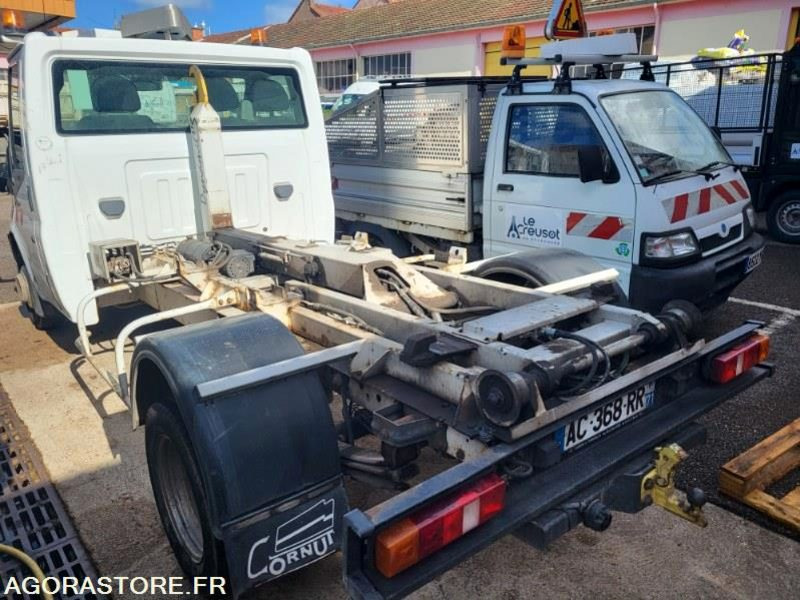 FORD transit avec système ampirol (sans contrôle technique) - Autoutilitară basculantă: Foto 3 FORD transit avec système ampirol (sans contrôle technique) - Autoutilitară basculantă: Foto 3
