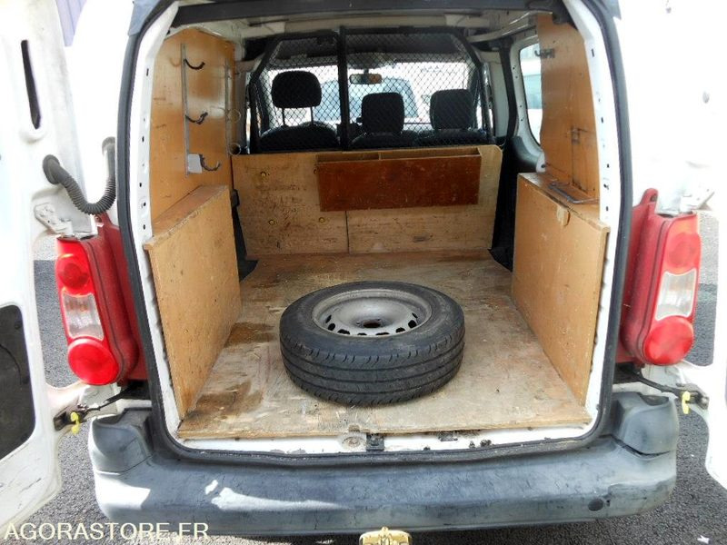 FOURGONNETTE PEUGEOT PARTNER (BE133) - Autoutilitară compactă: Foto 5 FOURGONNETTE PEUGEOT PARTNER (BE133) - Autoutilitară compactă: Foto 5
