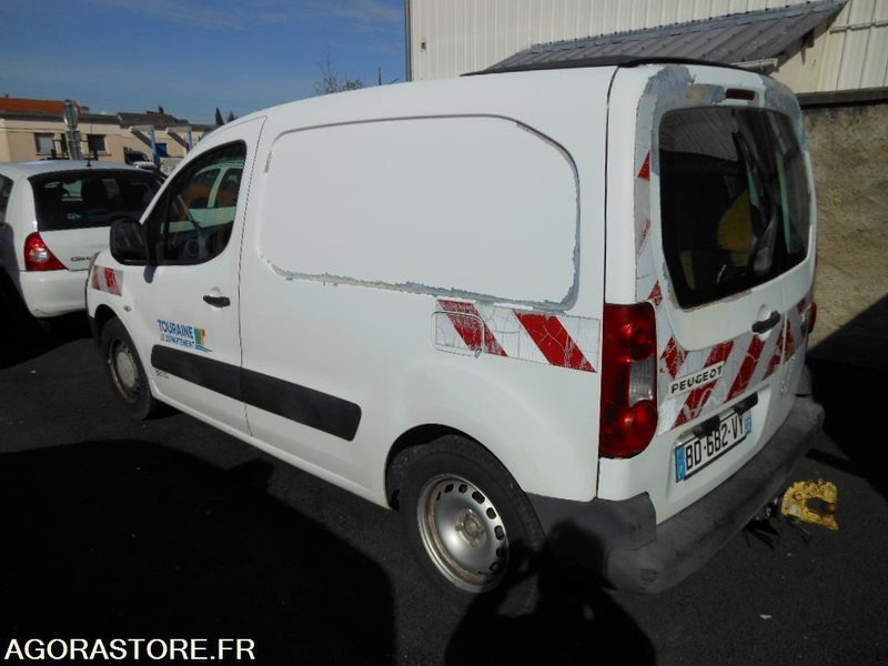 FOURGONNETTE PEUGEOT PARTNER (BE133) - Autoutilitară compactă: Foto 2 FOURGONNETTE PEUGEOT PARTNER (BE133) - Autoutilitară compactă: Foto 2