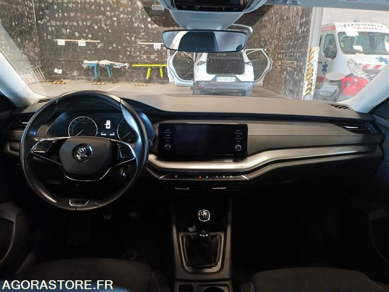 FY-186-TK - Non Roulant - SKODA OCTAVIA - VP - 331 460 Kms - Automobil: Foto 5 FY-186-TK - Non Roulant - SKODA OCTAVIA - VP - 331 460 Kms - Automobil: Foto 5