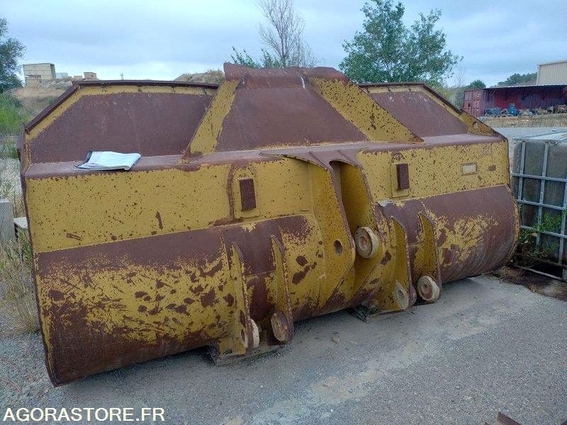 Godet CATERPILLAR - Unealtă/ Echipament: Foto 1 Godet CATERPILLAR - Unealtă/ Echipament: Foto 1