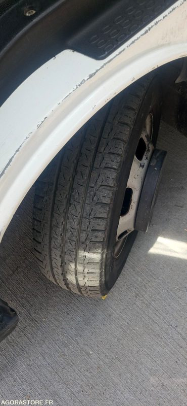 HYDROCUREUR NISSAN CABSTAR - 2008 - 105000km - AVEC TELECOMMANDE - Maşină pentru vidanjări: Foto 4 HYDROCUREUR NISSAN CABSTAR - 2008 - 105000km - AVEC TELECOMMANDE - Maşină pentru vidanjări: Foto 4