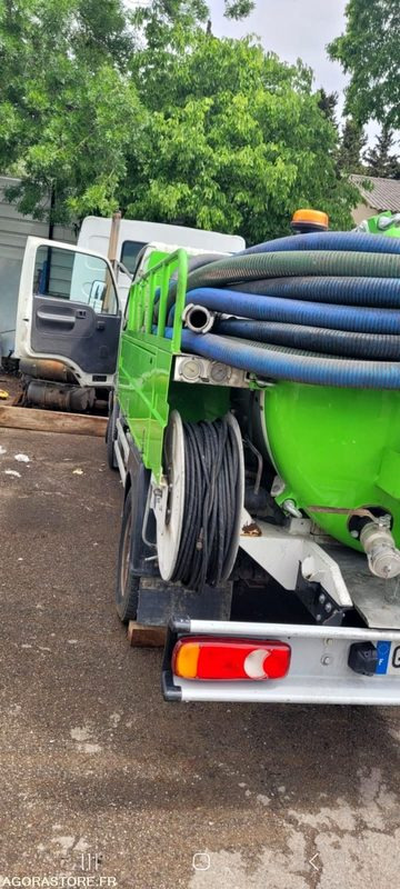 Hydrocureur Capstar 2005 270 000 km combiné - Maşină pentru vidanjări: Foto 4 Hydrocureur Capstar 2005 270 000 km combiné - Maşină pentru vidanjări: Foto 4