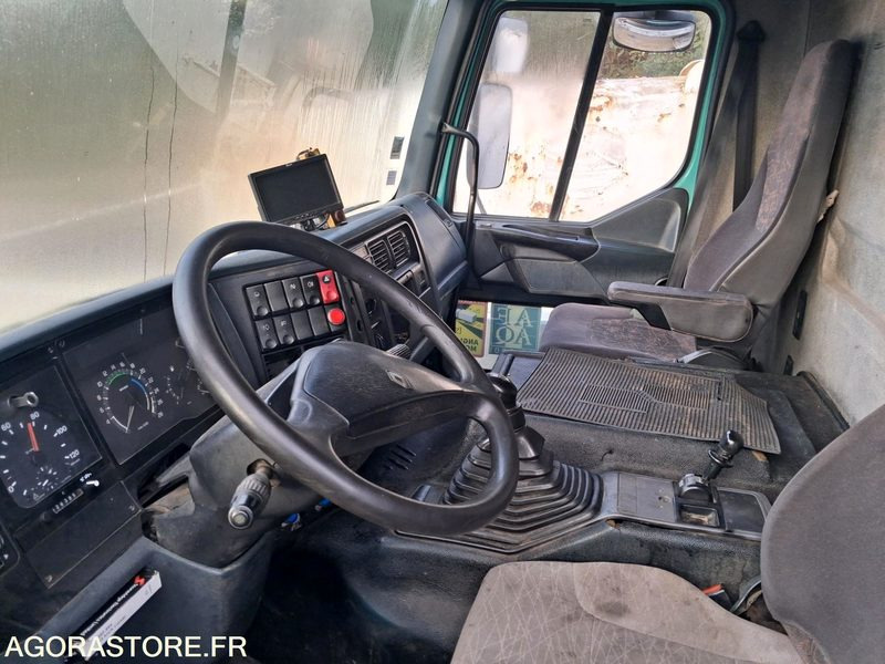 Hydrocureur Huwer/Renault 19T CP085NW (VENTE UNIQUEMENT EXPORT) - Maşină pentru vidanjări: Foto 2 Hydrocureur Huwer/Renault 19T CP085NW (VENTE UNIQUEMENT EXPORT) - Maşină pentru vidanjări: Foto 2