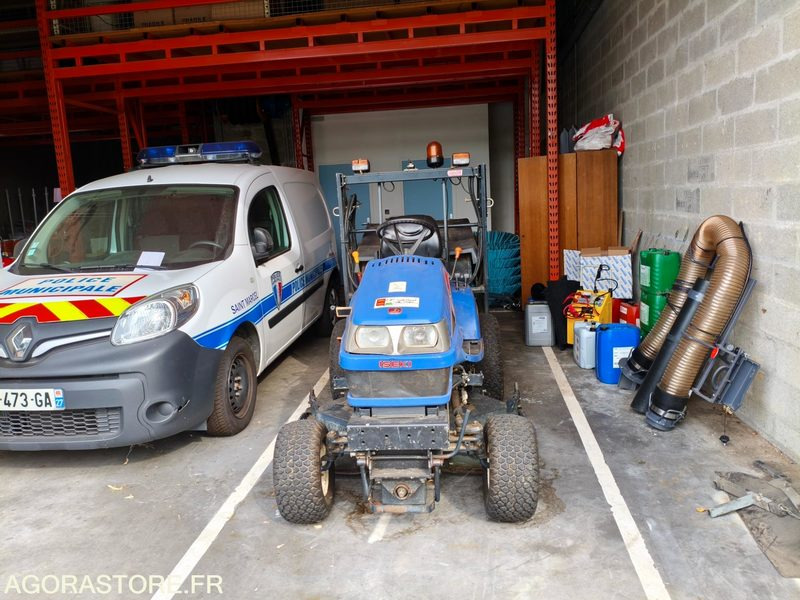 ISEKI TONDEUSE AUTOPORTEE SXG22 - Maşină de tuns iarba: Foto 1 ISEKI TONDEUSE AUTOPORTEE SXG22 - Maşină de tuns iarba: Foto 1