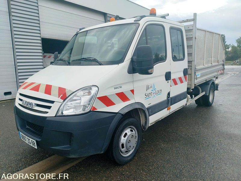 IVECO 35C12D - Dubă: Foto 1 IVECO 35C12D - Dubă: Foto 1