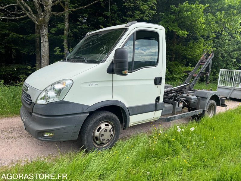 IVECO - 35C13 - avec système de benne amplirol - Autoutilitară basculantă: Foto 1 IVECO - 35C13 - avec système de benne amplirol - Autoutilitară basculantă: Foto 1