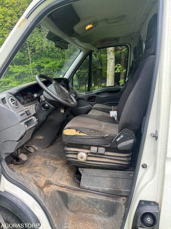 IVECO - 35C13 - avec système de benne amplirol - Autoutilitară basculantă: Foto 5 IVECO - 35C13 - avec système de benne amplirol - Autoutilitară basculantă: Foto 5