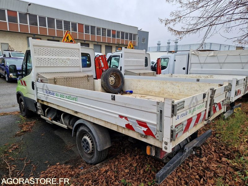 IVECO 35S14N BENNE BASCULANTE + GRUE - 2021 / 55523 KM (GA526QX) - Autoutilitară basculantă: Foto 4 IVECO 35S14N BENNE BASCULANTE + GRUE - 2021 / 55523 KM (GA526QX) - Autoutilitară basculantă: Foto 4