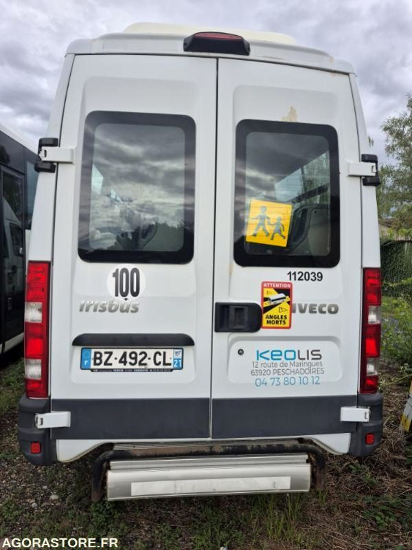 IVECO BUS DAILY N°112039 - Microbuz, Transport persoane: Foto 2 IVECO BUS DAILY N°112039 - Microbuz, Transport persoane: Foto 2