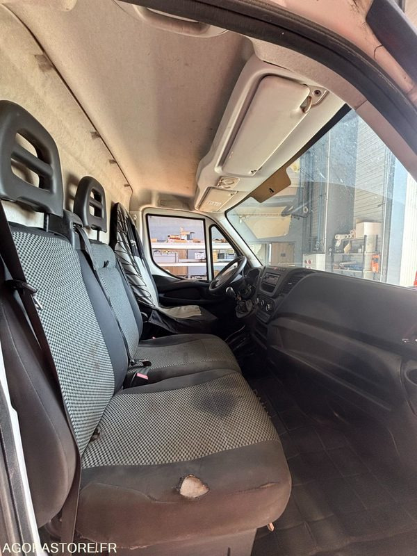 IVECO Daily 35C13 -  2015 / 277922 KM (GTM17063) - Dubă: Foto 3 IVECO Daily 35C13 -  2015 / 277922 KM (GTM17063) - Dubă: Foto 3