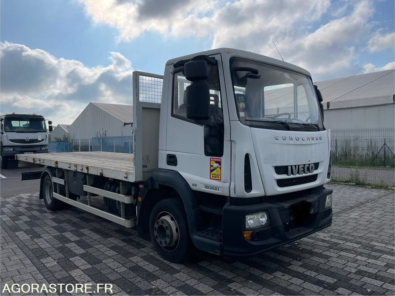 IVECO EUROCARGO PLATEAU - 2015 - 295 000KM - Camion platformă: Foto 1 IVECO EUROCARGO PLATEAU - 2015 - 295 000KM - Camion platformă: Foto 1