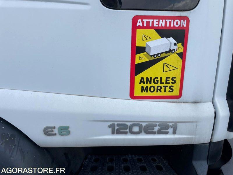 IVECO EUROCARGO PLATEAU - 2015 - 295 000KM - Camion platformă: Foto 2 IVECO EUROCARGO PLATEAU - 2015 - 295 000KM - Camion platformă: Foto 2