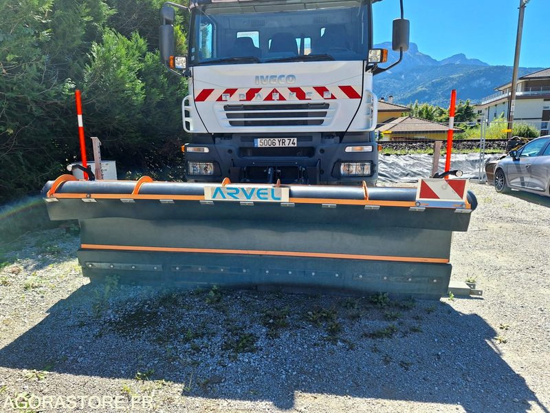 IVECO TRACKER - Utilaj deszăpezire: Foto 1 IVECO TRACKER - Utilaj deszăpezire: Foto 1