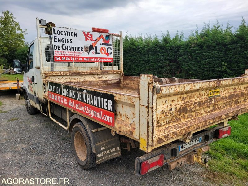 Iveco 35c12 - Autoutilitară basculantă: Foto 4 Iveco 35c12 - Autoutilitară basculantă: Foto 4