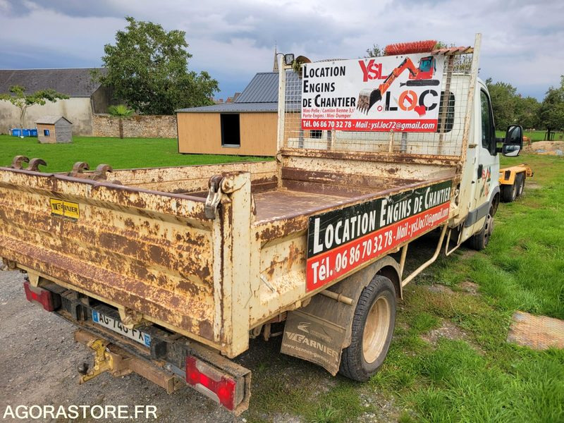 Iveco 35c12 - Autoutilitară basculantă: Foto 3 Iveco 35c12 - Autoutilitară basculantă: Foto 3