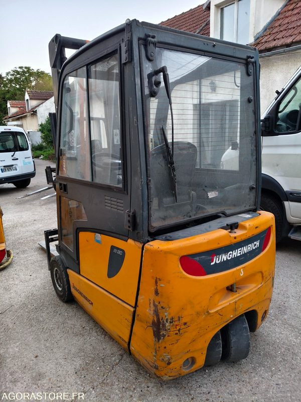 Jungheinrich EFG 216K - 2007 - En l'état - Non roulant - Electrostivuitor: Foto 5 Jungheinrich EFG 216K - 2007 - En l'état - Non roulant - Electrostivuitor: Foto 5