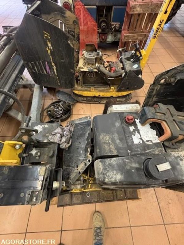 LOT DE 2 PLAQUES BOMAG BPR 60/65D/E ET BPR45/55D 2019 ET 2022 - Placă compactoare: Foto 3 LOT DE 2 PLAQUES BOMAG BPR 60/65D/E ET BPR45/55D 2019 ET 2022 - Placă compactoare: Foto 3