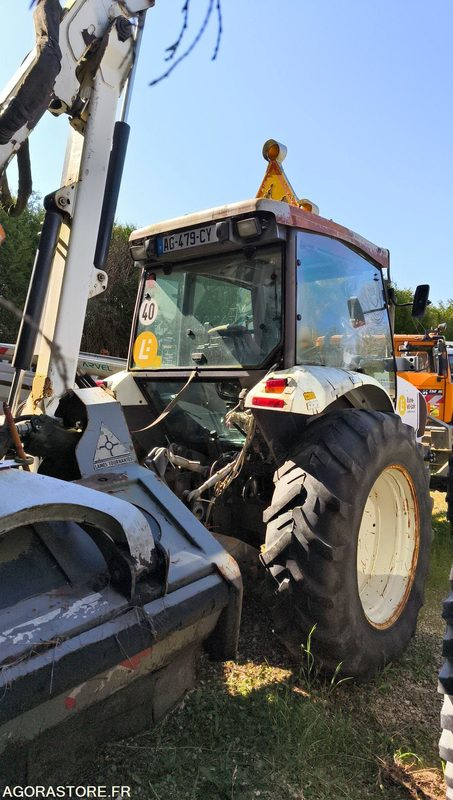 Lot Renault - Tracteur ergos 446 Roto 209 - 2009 et FAUCHEUSE NOREMAT VISIOBRA - Tractor agricol: Foto 5 Lot Renault - Tracteur ergos 446 Roto 209 - 2009 et FAUCHEUSE NOREMAT VISIOBRA - Tractor agricol: Foto 5