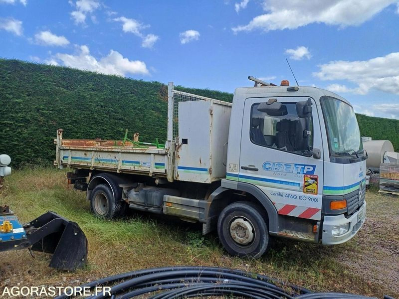 MERCEDES - ATEGO B 918 BENNE AVEC COFFRE - 2002 / 321065KMS (09/2019) - 6487XW14 - Camion basculantă: Foto 3 MERCEDES - ATEGO B 918 BENNE AVEC COFFRE - 2002 / 321065KMS (09/2019) - 6487XW14 - Camion basculantă: Foto 3