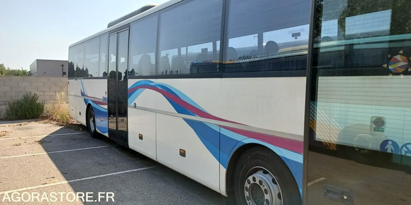 MERCEDES INTOURO N°093029 - Microbuz, Transport persoane: Foto 4 MERCEDES INTOURO N°093029 - Microbuz, Transport persoane: Foto 4