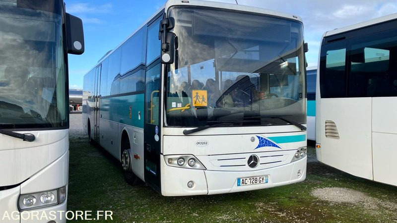MERCEDES INTOURO N°093252 - Autobuz școlar: Foto 1 MERCEDES INTOURO N°093252 - Autobuz școlar: Foto 1