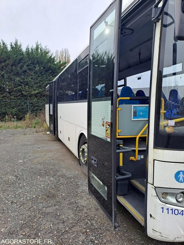 MERCEDES INTOURO N°111044 - Autobuz școlar: Foto 2 MERCEDES INTOURO N°111044 - Autobuz școlar: Foto 2