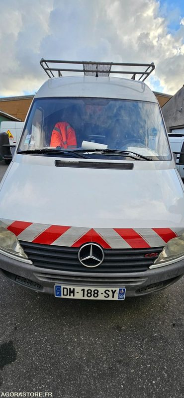 MERCEDES SPRINT 208 DM188SY - Dubă: Foto 4 MERCEDES SPRINT 208 DM188SY - Dubă: Foto 4