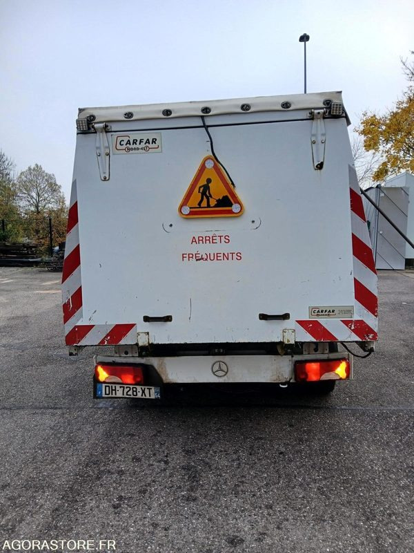 MERCEDES SPRINTER ANNEE 2014 - Autoutilitară basculantă: Foto 3 MERCEDES SPRINTER ANNEE 2014 - Autoutilitară basculantă: Foto 3
