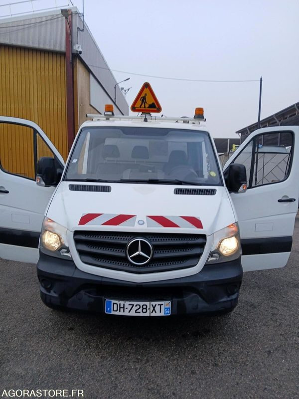 MERCEDES SPRINTER ANNEE 2014 - Autoutilitară basculantă: Foto 1 MERCEDES SPRINTER ANNEE 2014 - Autoutilitară basculantă: Foto 1