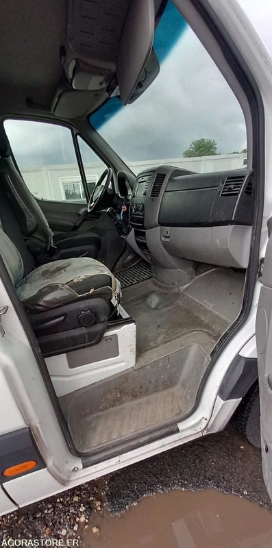 Leasing de  MERCEDES SPRINTER diesel - Année 2018 - 349.100km MERCEDES SPRINTER diesel - Année 2018 - 349.100km: Foto 10