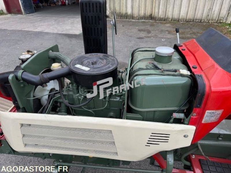 MICROTRACTEUR YANMAR 20CV 2 CYLINDRES 1150CM3 D'OCCASION 2RM TRES BON ETAT 810H - Tractor agricol: Foto 5 MICROTRACTEUR YANMAR 20CV 2 CYLINDRES 1150CM3 D'OCCASION 2RM TRES BON ETAT 810H - Tractor agricol: Foto 5