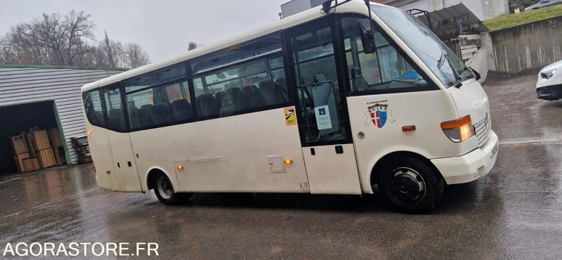 MINI-BUS MERCEDES VARIO - 127178 kms - 2000 - Microbuz, Transport persoane: Foto 2 MINI-BUS MERCEDES VARIO - 127178 kms - 2000 - Microbuz, Transport persoane: Foto 2