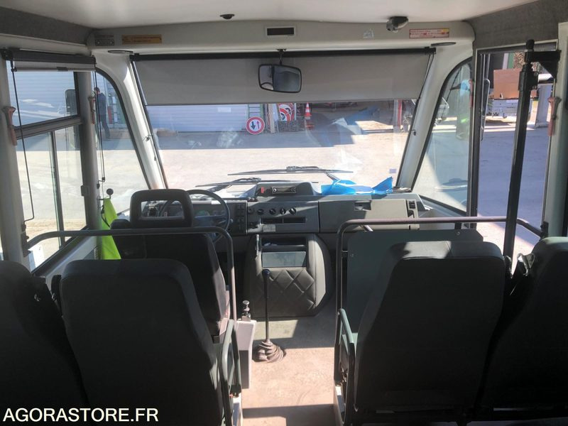 MINI-BUS MERCEDES VARIO - 127178 kms - 2000 - Microbuz, Transport persoane: Foto 4 MINI-BUS MERCEDES VARIO - 127178 kms - 2000 - Microbuz, Transport persoane: Foto 4