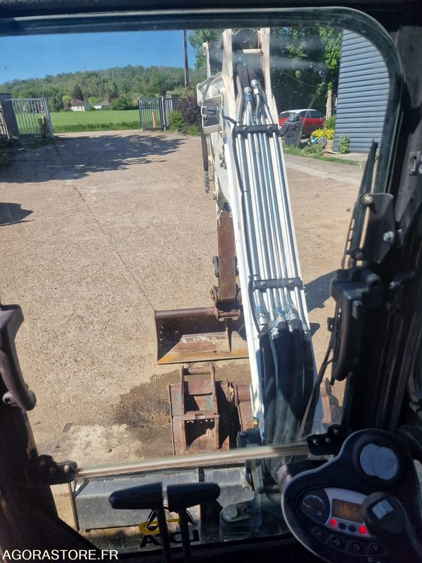 MINI PELLE SUR CHENILLE CAOUTCHOUC BOBCAT 5T E45 AVEC 3 GODETS - 2017 - 1715h - Mini excavator: Foto 3 MINI PELLE SUR CHENILLE CAOUTCHOUC BOBCAT 5T E45 AVEC 3 GODETS - 2017 - 1715h - Mini excavator: Foto 3