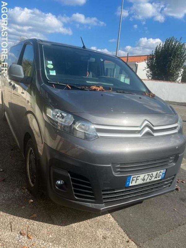 MINIBUS CITROEN JUMPY SPACETOURER 1.5L BHDI - 4 portes - 2019 - 182 000km - Microbuz, Transport persoane: Foto 2 MINIBUS CITROEN JUMPY SPACETOURER 1.5L BHDI - 4 portes - 2019 - 182 000km - Microbuz, Transport persoane: Foto 2