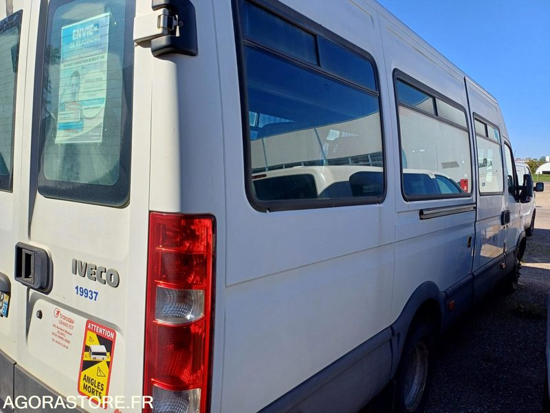 MINICAR DAILY - N°19937 - MEC 2010 -258009KM BC-123-ZB - Microbuz, Transport persoane: Foto 4 MINICAR DAILY - N°19937 - MEC 2010 -258009KM BC-123-ZB - Microbuz, Transport persoane: Foto 4