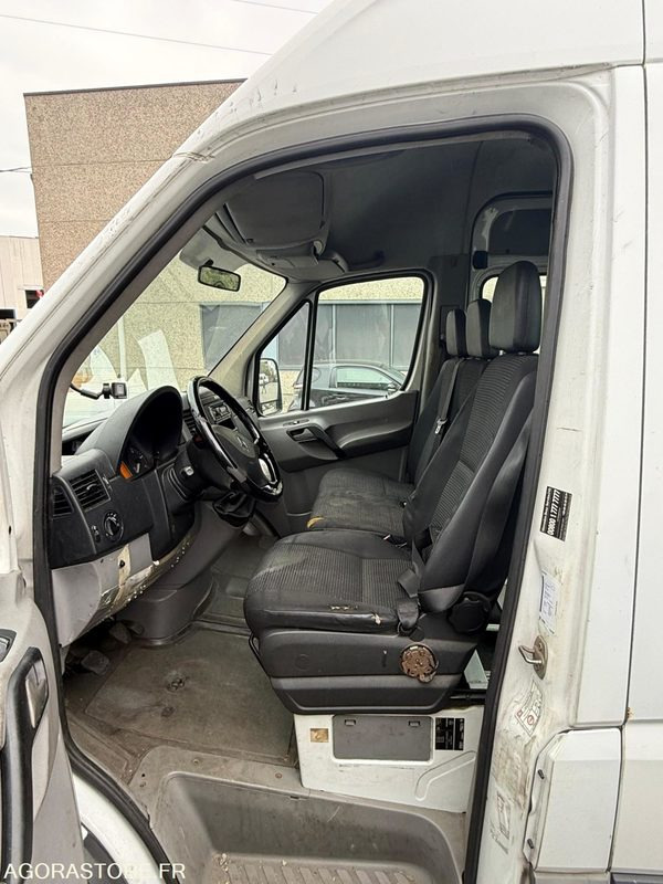 Mercedes Sprinter - Microbuz, Transport persoane: Foto 4 Mercedes Sprinter - Microbuz, Transport persoane: Foto 4