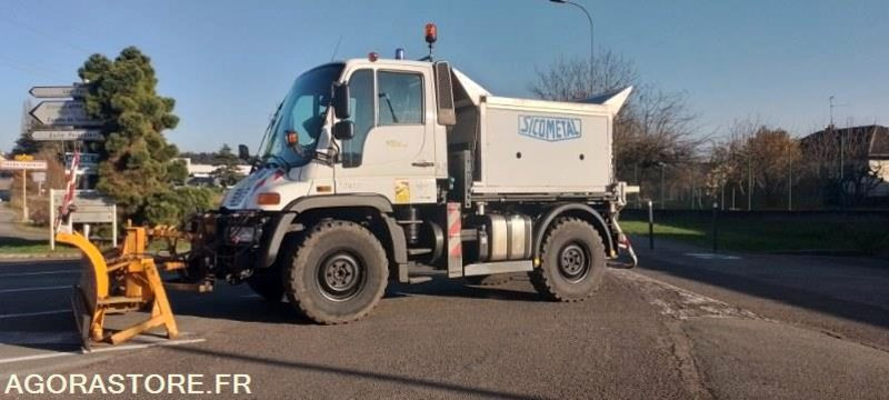 Mercedes UNIMOG U300 2011 24300 kms avec lame de déneigement + saleuse - Utilaj deszăpezire: Foto 5 Mercedes UNIMOG U300 2011 24300 kms avec lame de déneigement + saleuse - Utilaj deszăpezire: Foto 5