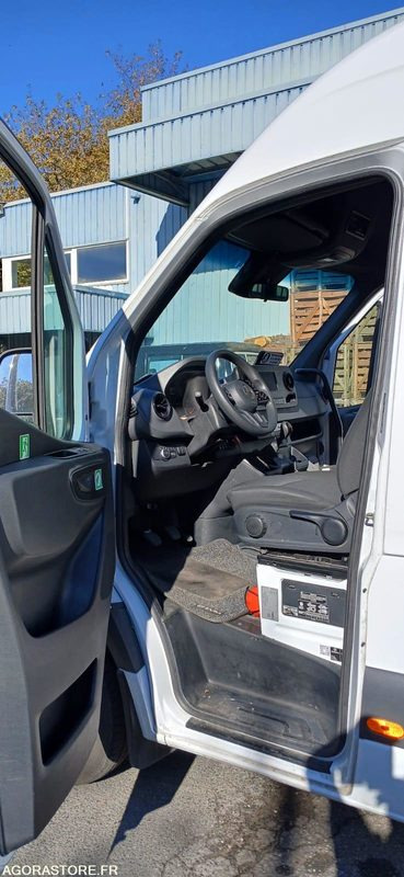 Mercedes sprinter 09/2021 BVM 22+1 places 120000kms - Microbuz, Transport persoane: Foto 5 Mercedes sprinter 09/2021 BVM 22+1 places 120000kms - Microbuz, Transport persoane: Foto 5
