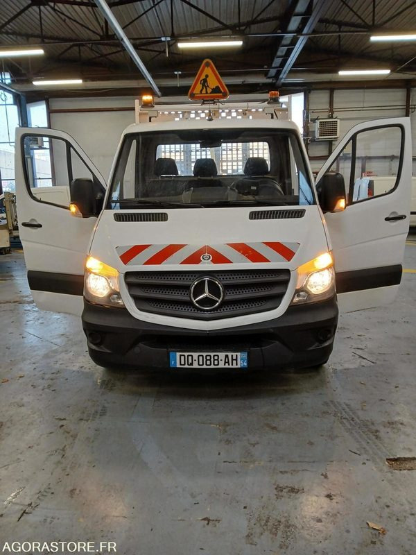 Mercedes sprinter ANNEE 2015 BOITE AUTO - Autoutilitară basculantă: Foto 1 Mercedes sprinter ANNEE 2015 BOITE AUTO - Autoutilitară basculantă: Foto 1