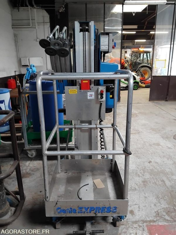 Monte charge - Unealtă/ Echipament: Foto 1 Monte charge - Unealtă/ Echipament: Foto 1