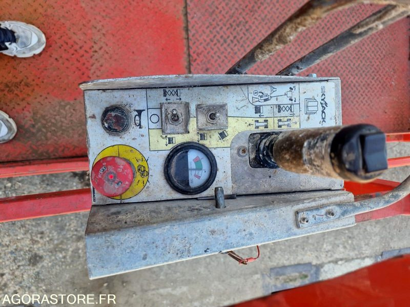 NACELLE ELECTRIQUE CISEAUX SKYJACK SJ4632 11.75M - 2010 - Platforma foarfeca: Foto 5 NACELLE ELECTRIQUE CISEAUX SKYJACK SJ4632 11.75M - 2010 - Platforma foarfeca: Foto 5