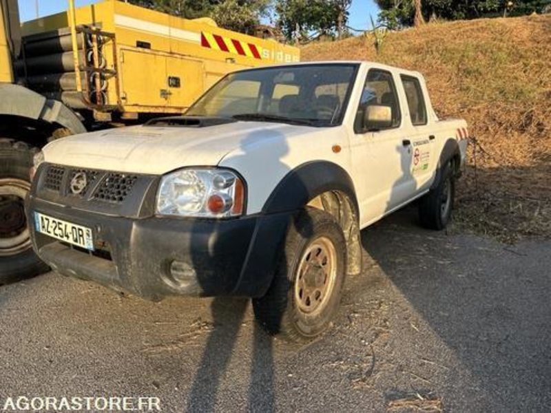 NISSAN KING-CAB - 2010 - 218034km - AZ254QR - Pick-up: Foto 2 NISSAN KING-CAB - 2010 - 218034km - AZ254QR - Pick-up: Foto 2