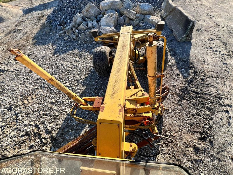 NIVELEUSE MBU G50A 7T - 1990 / 6892 HEURES - Autogreder: Foto 4 NIVELEUSE MBU G50A 7T - 1990 / 6892 HEURES - Autogreder: Foto 4