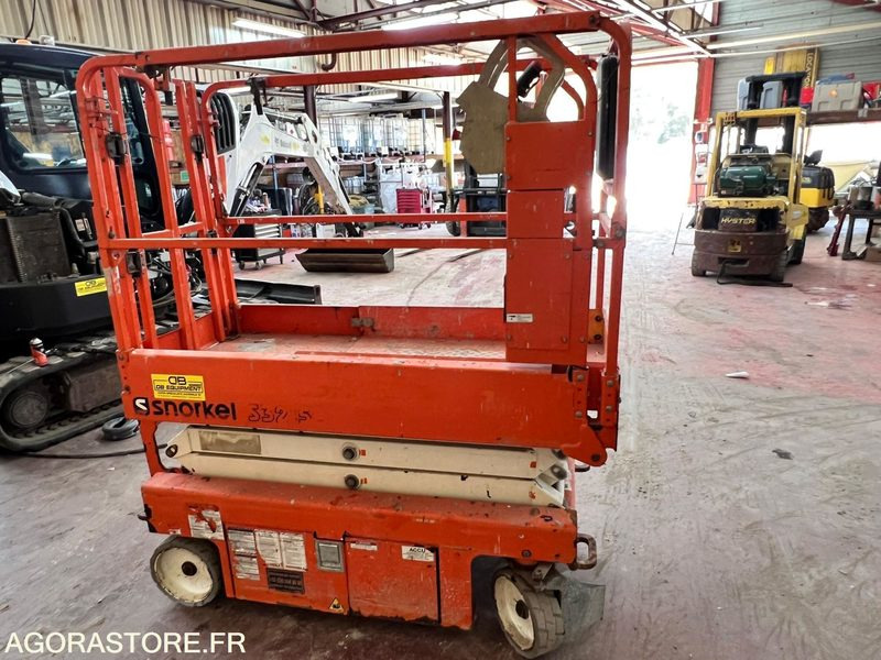 Nacelle ciseaux 6,5M électrique SNORKEL S3215E - 2016 - 840 heures - Platforma foarfeca: Foto 3 Nacelle ciseaux 6,5M électrique SNORKEL S3215E - 2016 - 840 heures - Platforma foarfeca: Foto 3