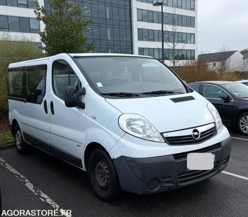Opel Vivaro Combi 9 places L2H1 -2.0 cdti 120ch - Roulant - Microbuz, Transport persoane: Foto 1 Opel Vivaro Combi 9 places L2H1 -2.0 cdti 120ch - Roulant - Microbuz, Transport persoane: Foto 1